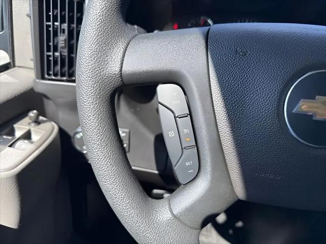 2025 Chevrolet Express Passenger RWD 3500 Extended Wheelbase LT
