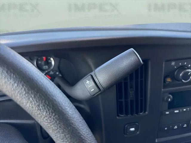 2025 Chevrolet Express Passenger RWD 3500 Extended Wheelbase LT
