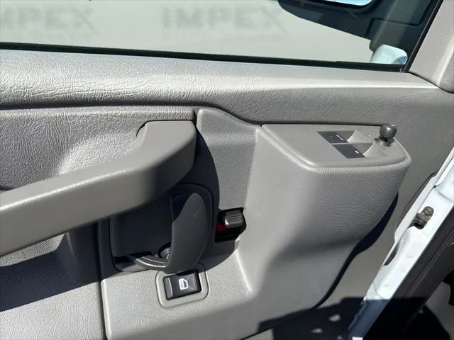2025 Chevrolet Express Passenger RWD 3500 Extended Wheelbase LT