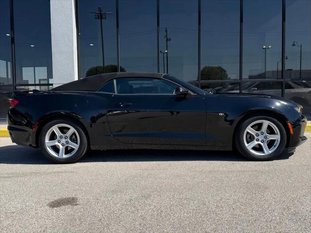 2020 Chevrolet Camaro RWD Convertible 1LT
