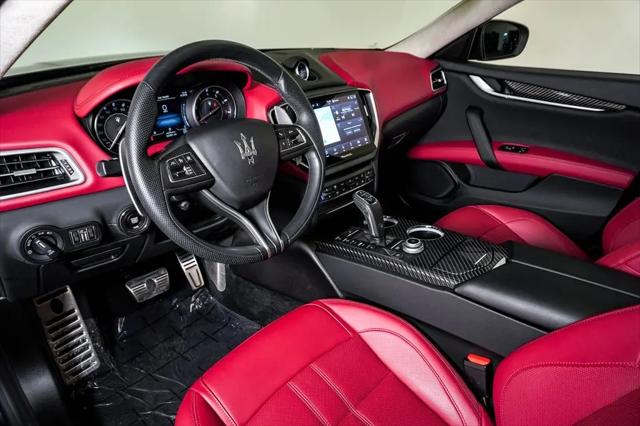 2023 Maserati Ghibli Modena Q4
