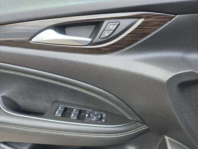 2020 Buick Regal Sportback FWD Avenir
