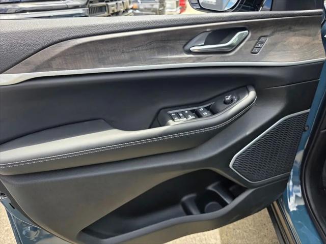 2026 Jeep Grand Cherokee L Limited 4x2