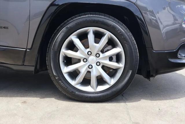 2018 Jeep Cherokee Latitude Tech Connect FWD