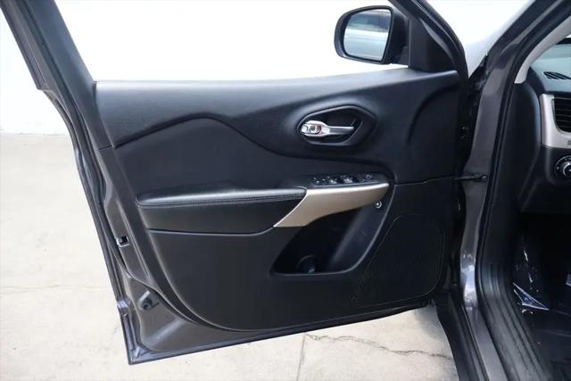 2018 Jeep Cherokee Latitude Tech Connect FWD