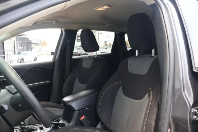 2018 Jeep Cherokee Latitude Tech Connect FWD