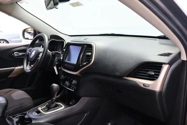 2018 Jeep Cherokee Latitude Tech Connect FWD