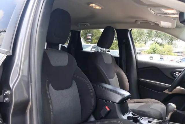 2018 Jeep Cherokee Latitude Tech Connect FWD