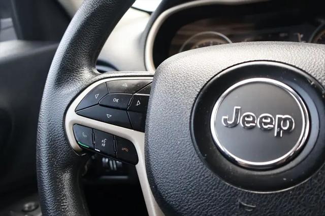 2018 Jeep Cherokee Latitude Tech Connect FWD