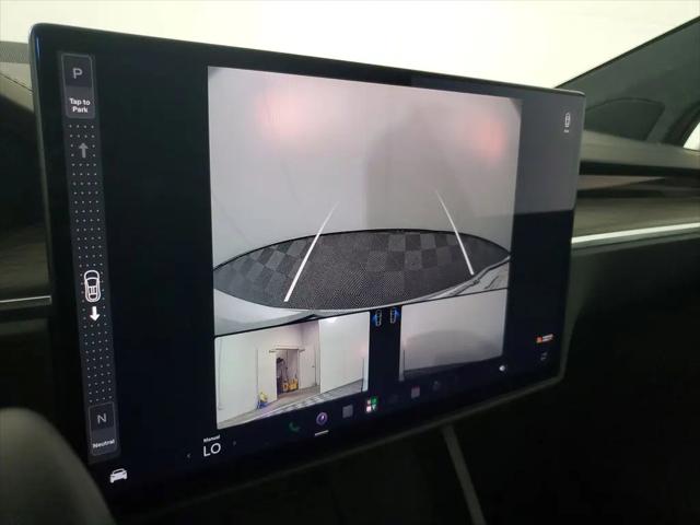 2023 Tesla Model X Standard Range