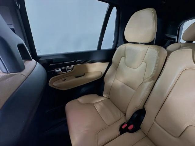 2018 Volvo XC90 T5 Momentum