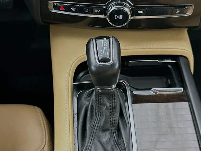 2018 Volvo XC90 T5 Momentum