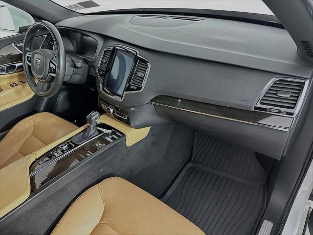 2018 Volvo XC90 T5 Momentum
