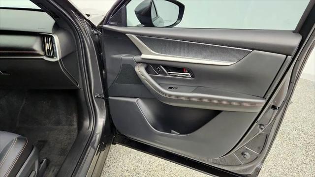 2025 Mazda X-90 Premium Plus Package