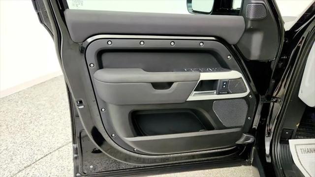 2023 Land Rover Defender 110 X-Dynamic SE