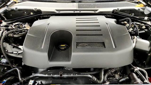 2023 Land Rover Defender 110 X-Dynamic SE