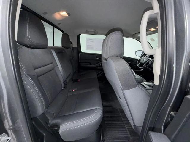 2022 Nissan Frontier Crew Cab SV 4x4