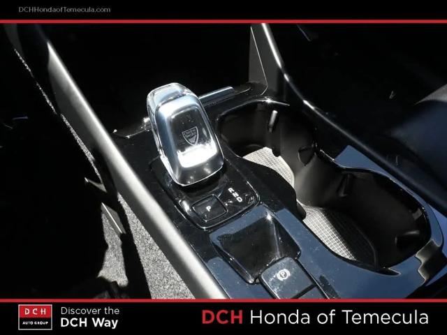 2023 Volvo XC40 B5 Ultimate Dark Theme