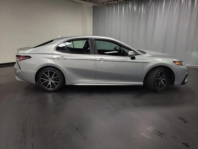 2023 Toyota Camry SE AWD