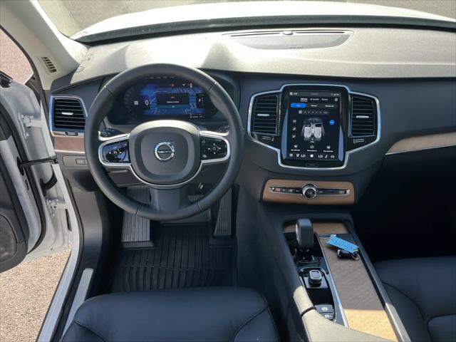 2025 Volvo XC90 Plug-In Hybrid T8 Plus 6-Seater