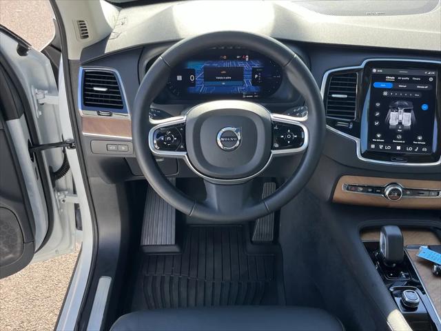 2025 Volvo XC90 Plug-In Hybrid T8 Plus 6-Seater