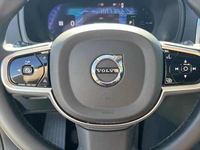 2025 Volvo XC90 Plug-In Hybrid T8 Plus 6-Seater