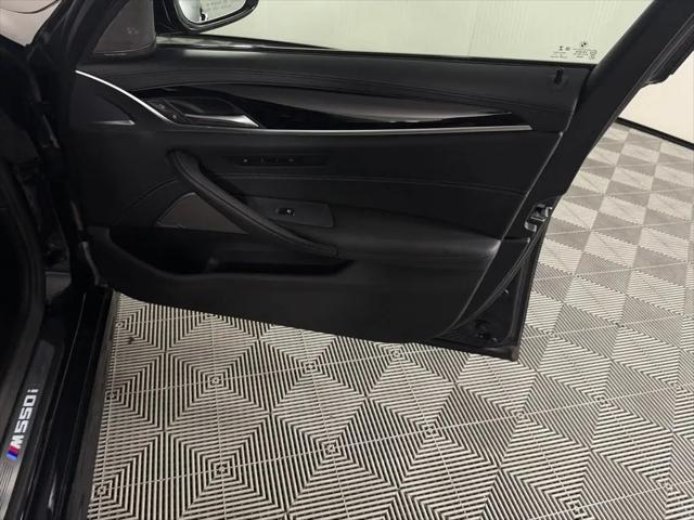 2022 BMW M5 i xDrive