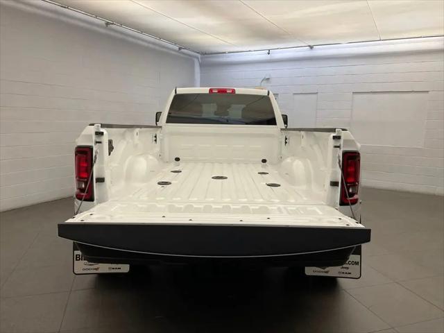 2026 Ram 3500 Tradesman Crew Cab 4x4 8 Box