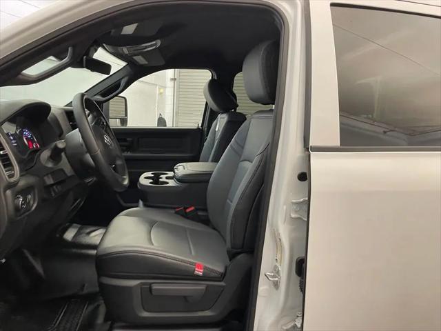 2026 Ram 3500 Tradesman Crew Cab 4x4 8 Box
