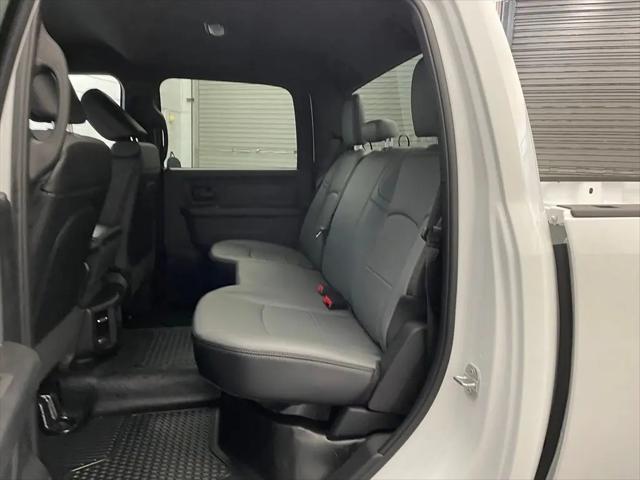 2026 Ram 3500 Tradesman Crew Cab 4x4 8 Box