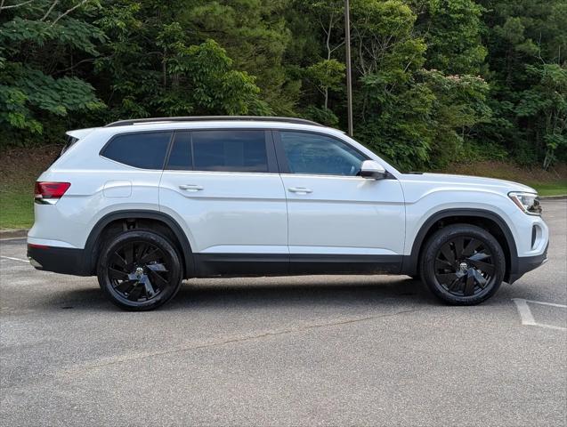 2026 Volkswagen Atlas SE with Technology