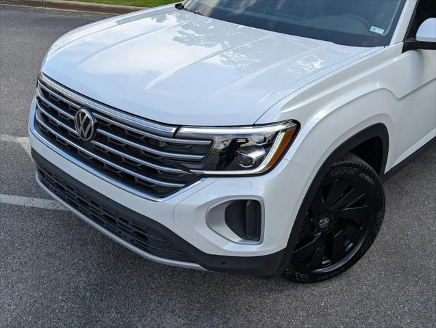 2026 Volkswagen Atlas SE with Technology