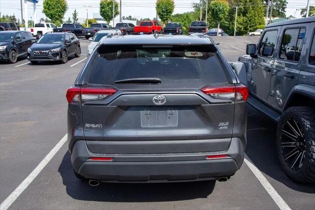 2020 Toyota RAV4 XLE