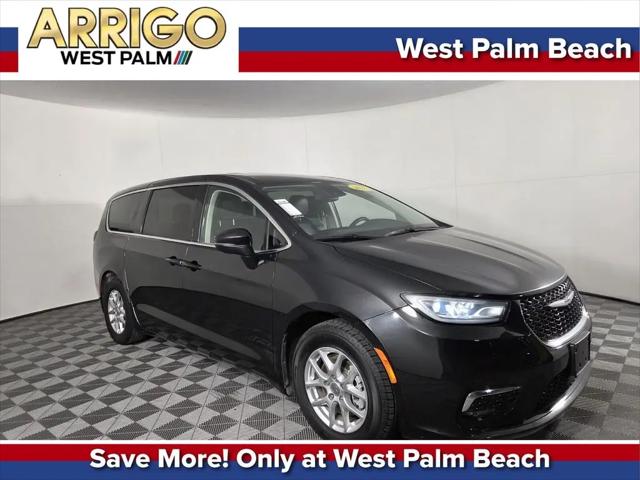 2023 Chrysler Pacifica Touring L for sale in West Palm Beach, FL