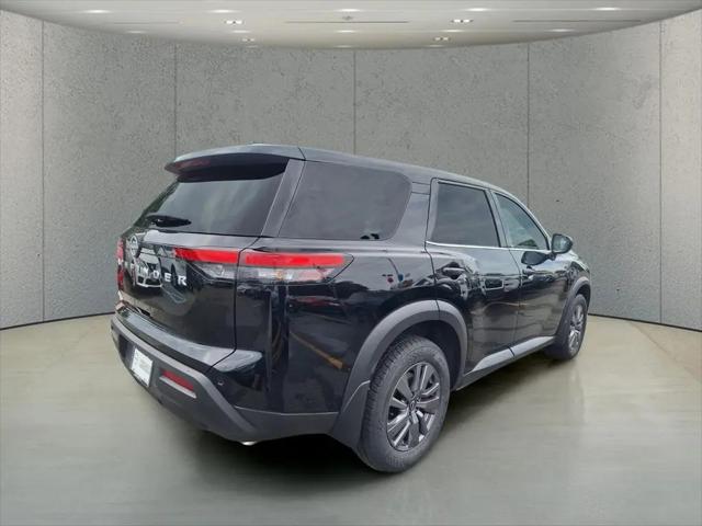 2025 Nissan Pathfinder S FWD