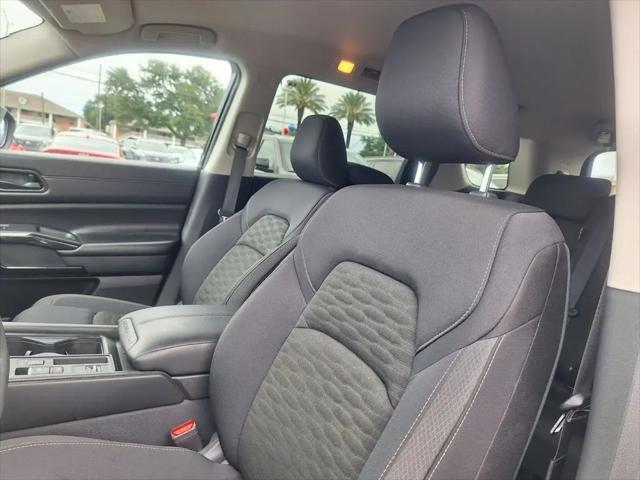 2025 Nissan Pathfinder S FWD