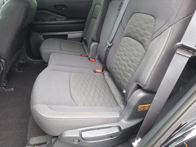 2025 Nissan Pathfinder S FWD
