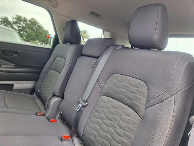 2025 Nissan Pathfinder S FWD