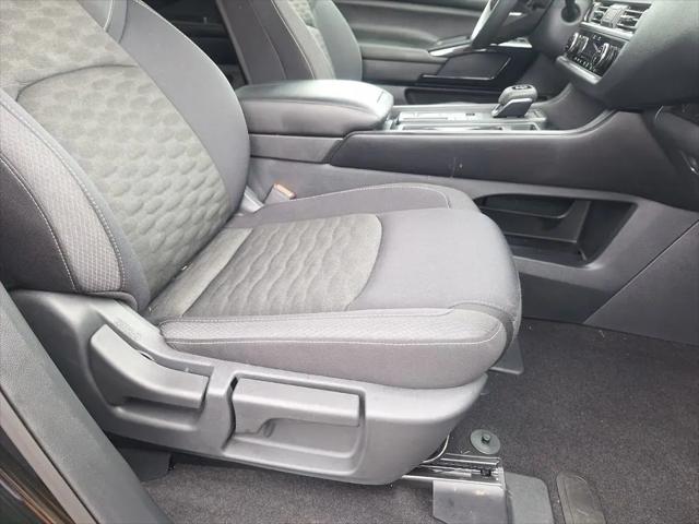 2025 Nissan Pathfinder S FWD