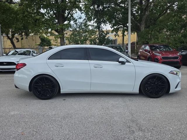 2020 Mercedes-Benz A 220 A 220