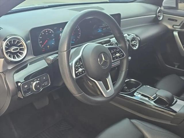 2020 Mercedes-Benz A 220 A 220