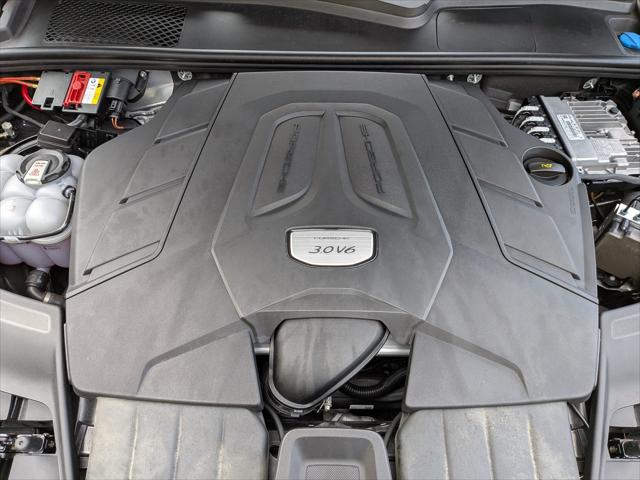 2022 Porsche Cayenne Platinum Edition