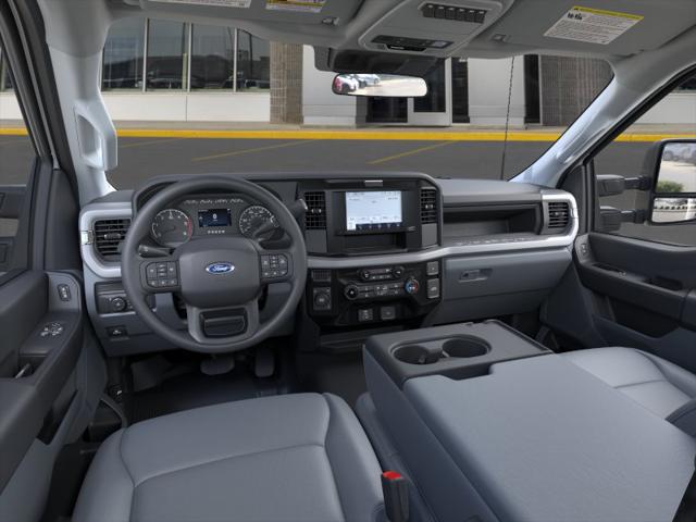 2025 Ford F-550 4WD
