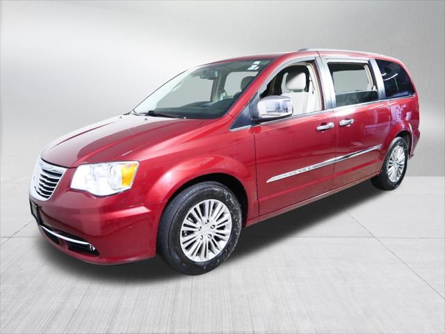 2014 Chrysler Town & Country Touring-L