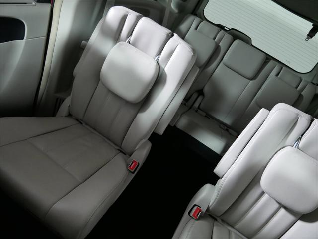 2014 Chrysler Town & Country Touring-L