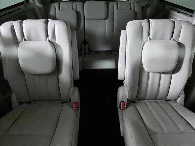 2014 Chrysler Town & Country Touring-L