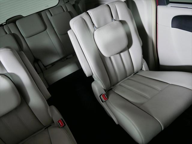 2014 Chrysler Town & Country Touring-L