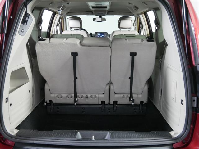 2014 Chrysler Town & Country Touring-L