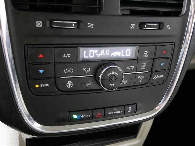 2014 Chrysler Town & Country Touring-L