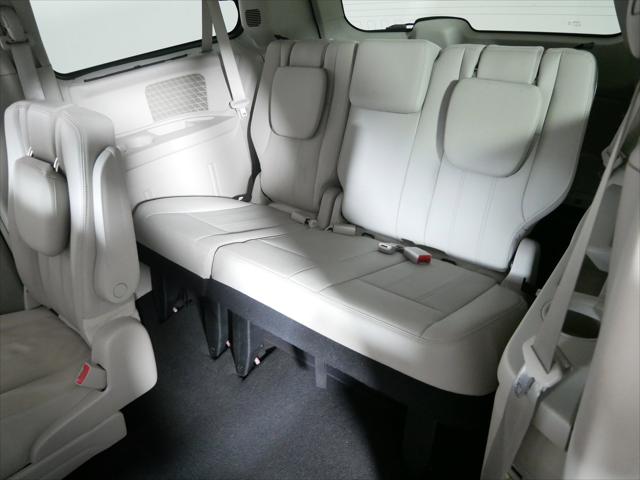2014 Chrysler Town & Country Touring-L